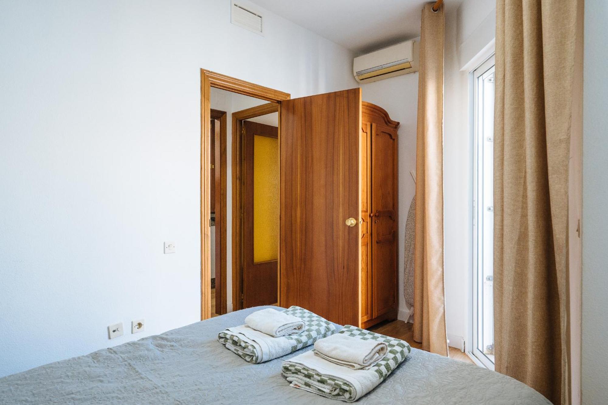 Pilsev Center Apartment Севілья Екстер'єр фото