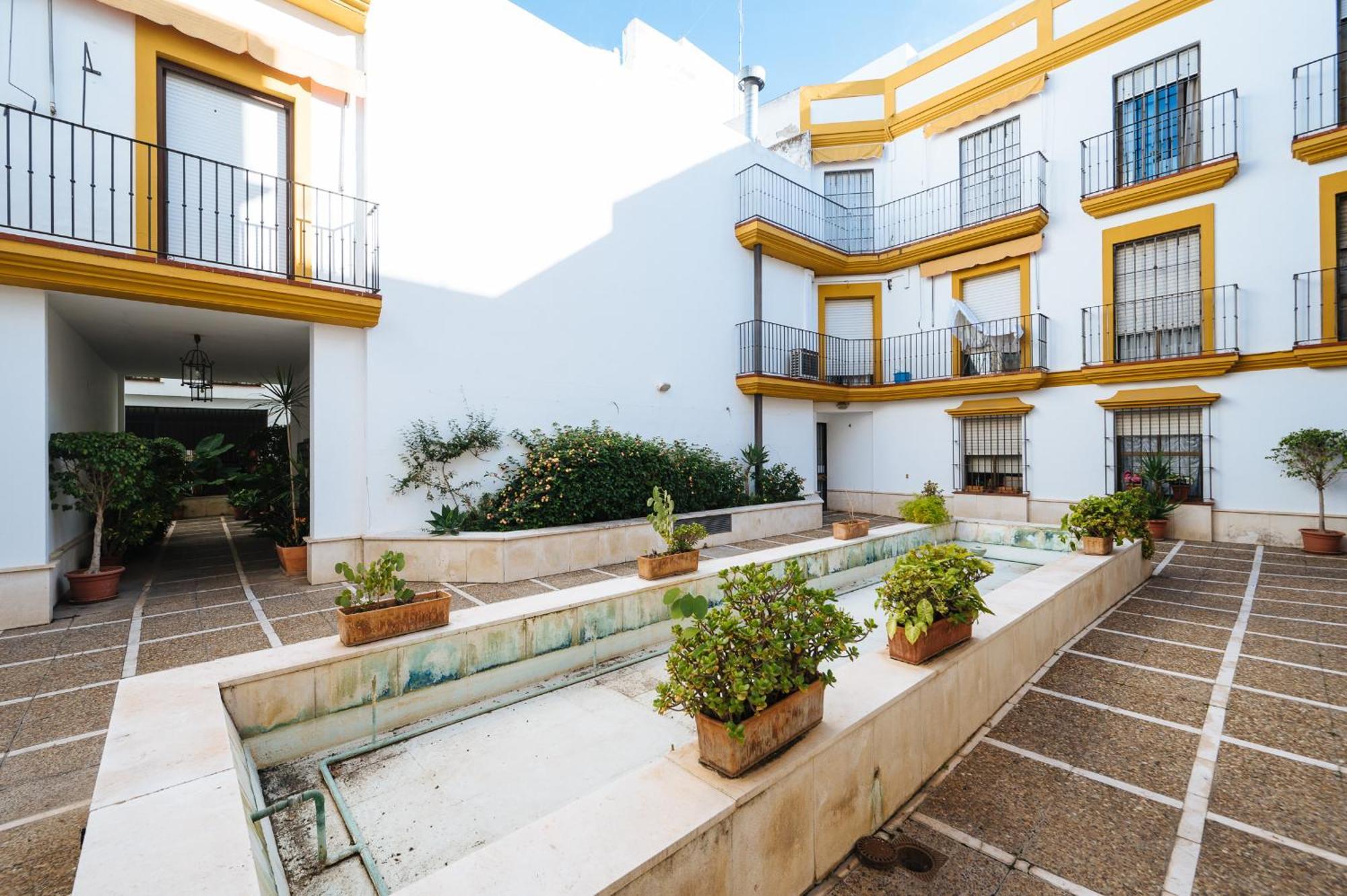 Pilsev Center Apartment Севілья Екстер'єр фото